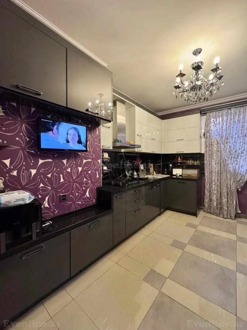 Satılır 3 otaqlı Mənzil Yeni tikili 120 m² İnşaatçılar m. - şəkil 2
