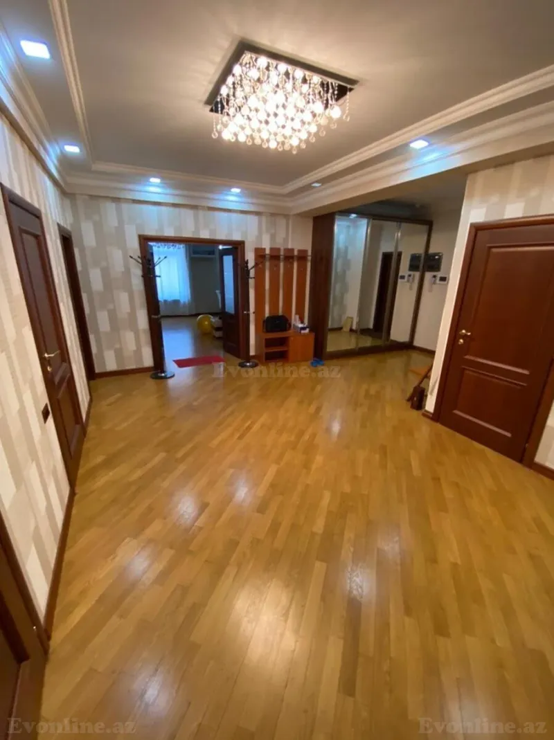 Kirayə verilir 3 otaqlı Mənzil Yeni tikili 180 m² 28 May m. - şəkil 11