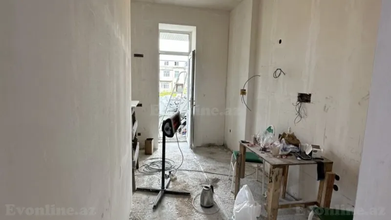 Satılır 3 otaqlı Mənzil Köhnə tikili 90 m² Sahil m. - şəkil 5