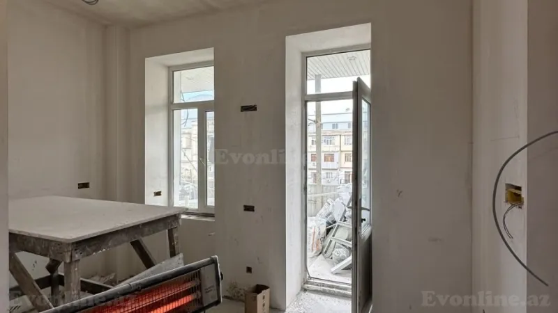 Satılır 3 otaqlı Mənzil Köhnə tikili 90 m² Sahil m. - şəkil 6