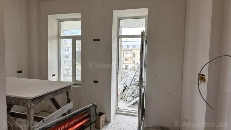 Satılır 3 otaqlı Mənzil Köhnə tikili 90 m² Sahil m. - şəkil 7