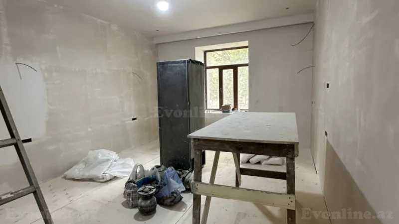 Satılır 3 otaqlı Mənzil Köhnə tikili 90 m² Sahil m. - şəkil 9