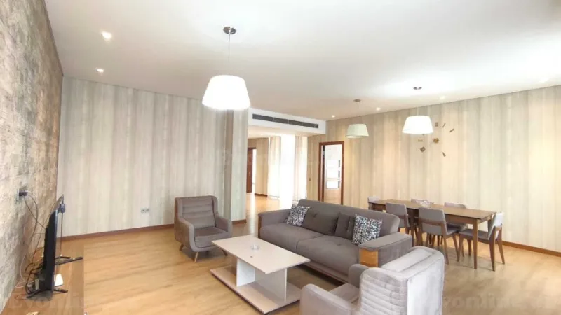 Kirayə verilir 4 otaqlı Mənzil Yeni tikili 200 m² Xətai m. - şəkil 2