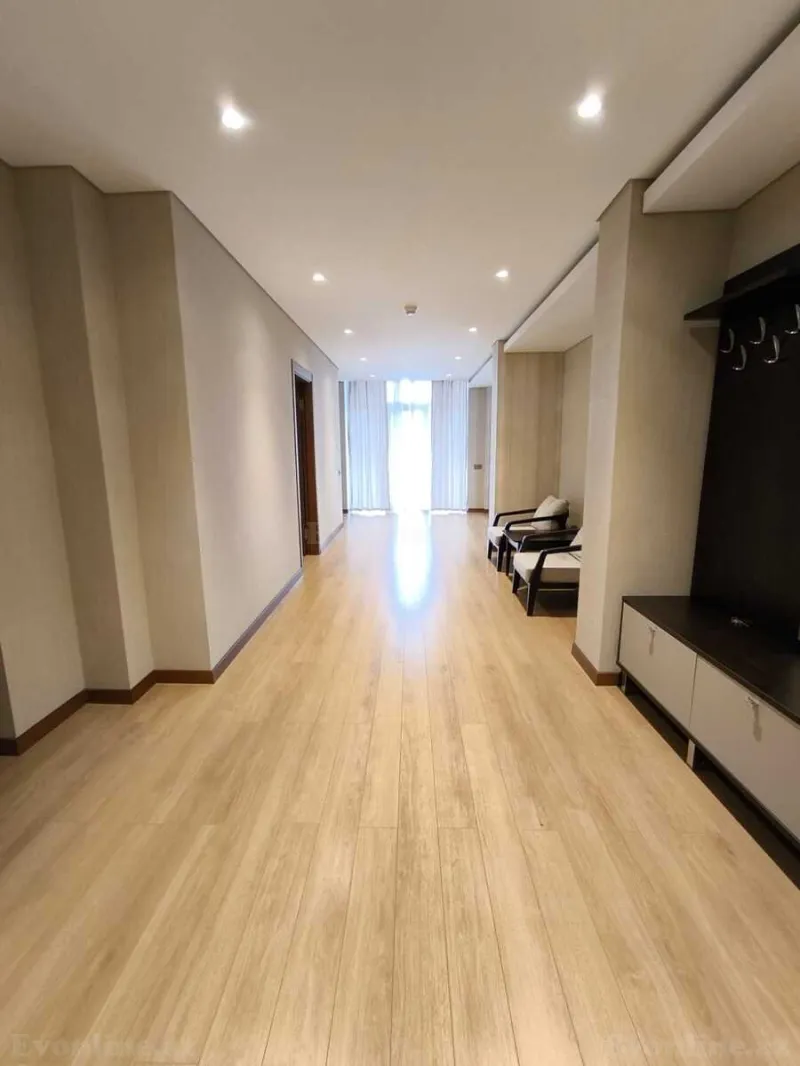 Kirayə verilir 4 otaqlı Mənzil Yeni tikili 200 m² Xətai m. - şəkil 15