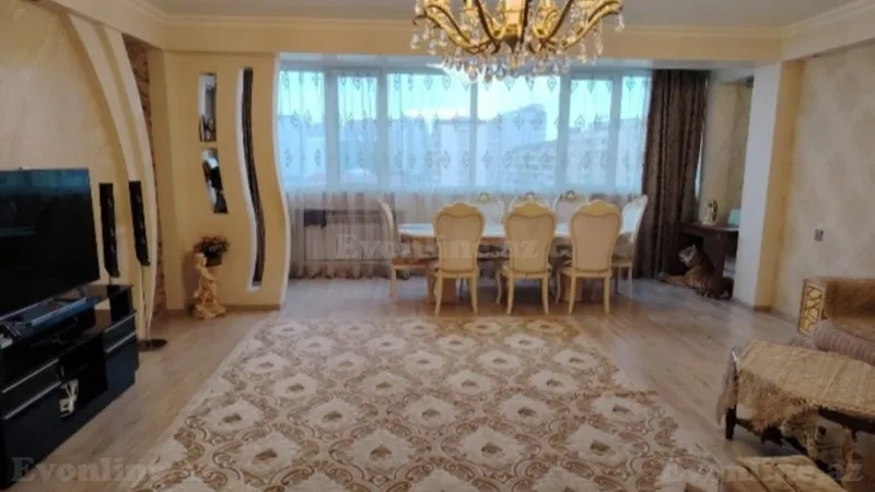 Satılır 4 otaqlı Mənzil Köhnə tikili 121 m² Yasamal - şəkil 3