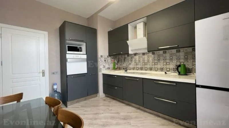 Kirayə verilir 3 otaqlı Mənzil Yeni tikili 130 m² Xətai r. - şəkil 8
