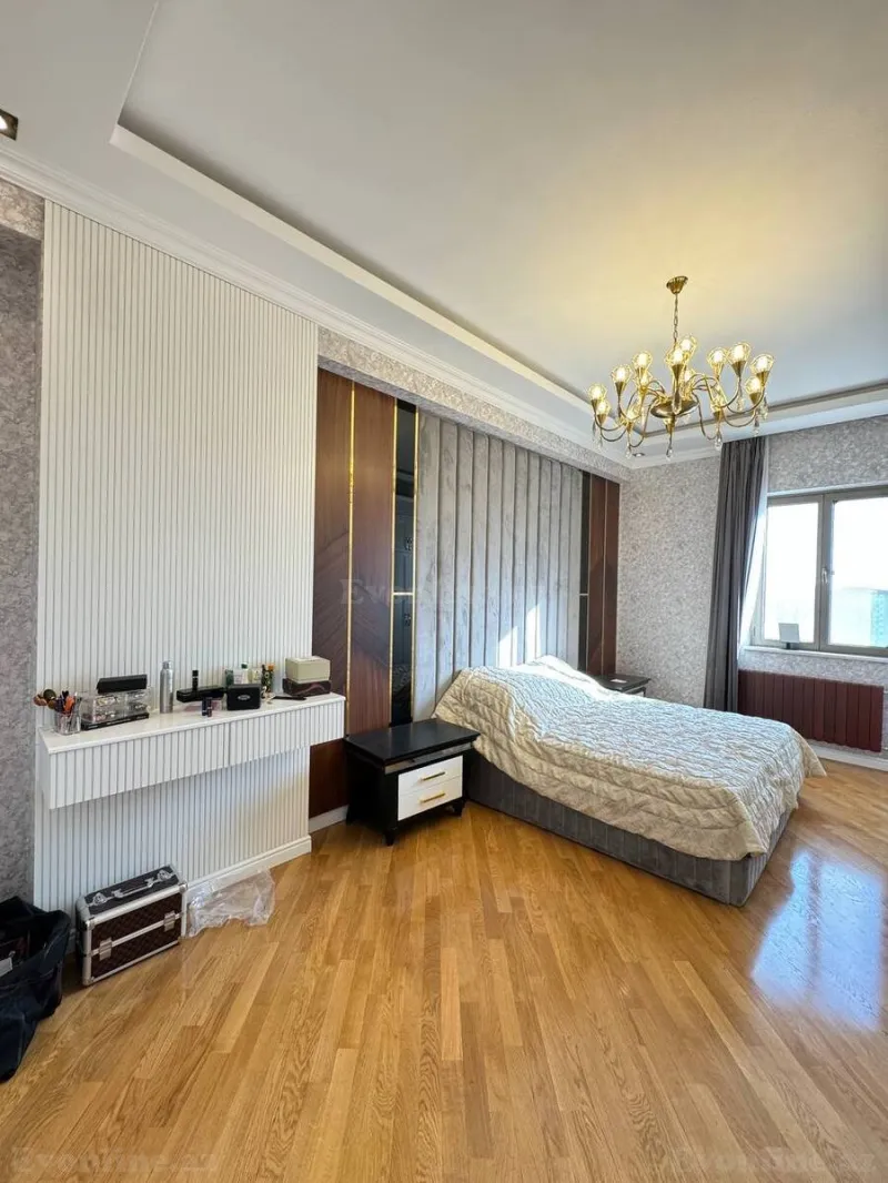 Satılır 3 otaqlı Mənzil Yeni tikili 166 m² Nizami m. - şəkil 9