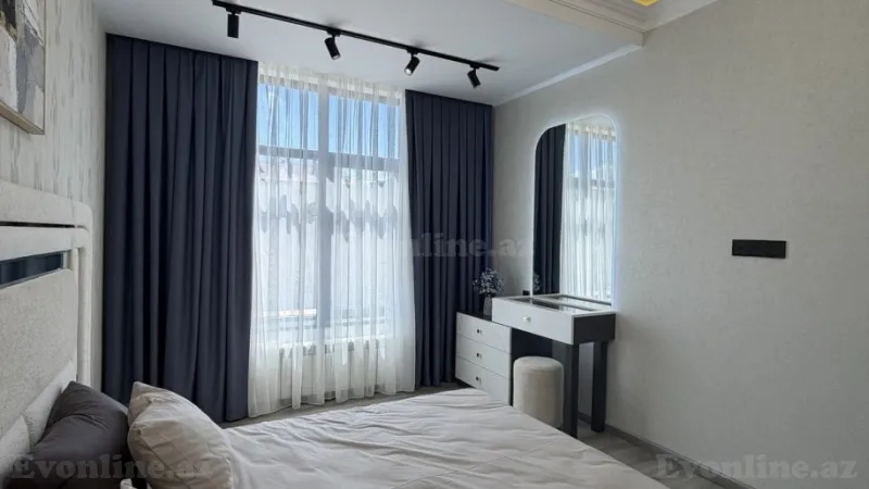 Satılır 2 otaqlı Mənzil Yeni tikili 85 m² Qara Qarayev m.