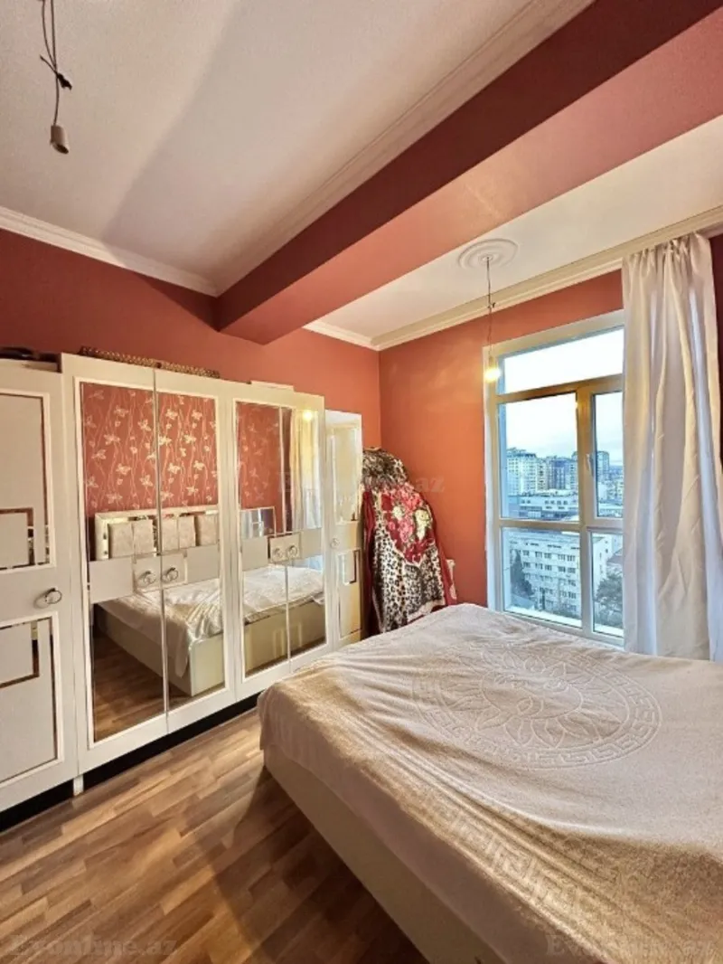 Satılır 2 otaqlı Mənzil Yeni tikili 81 m² Nəsimi r. - şəkil 2