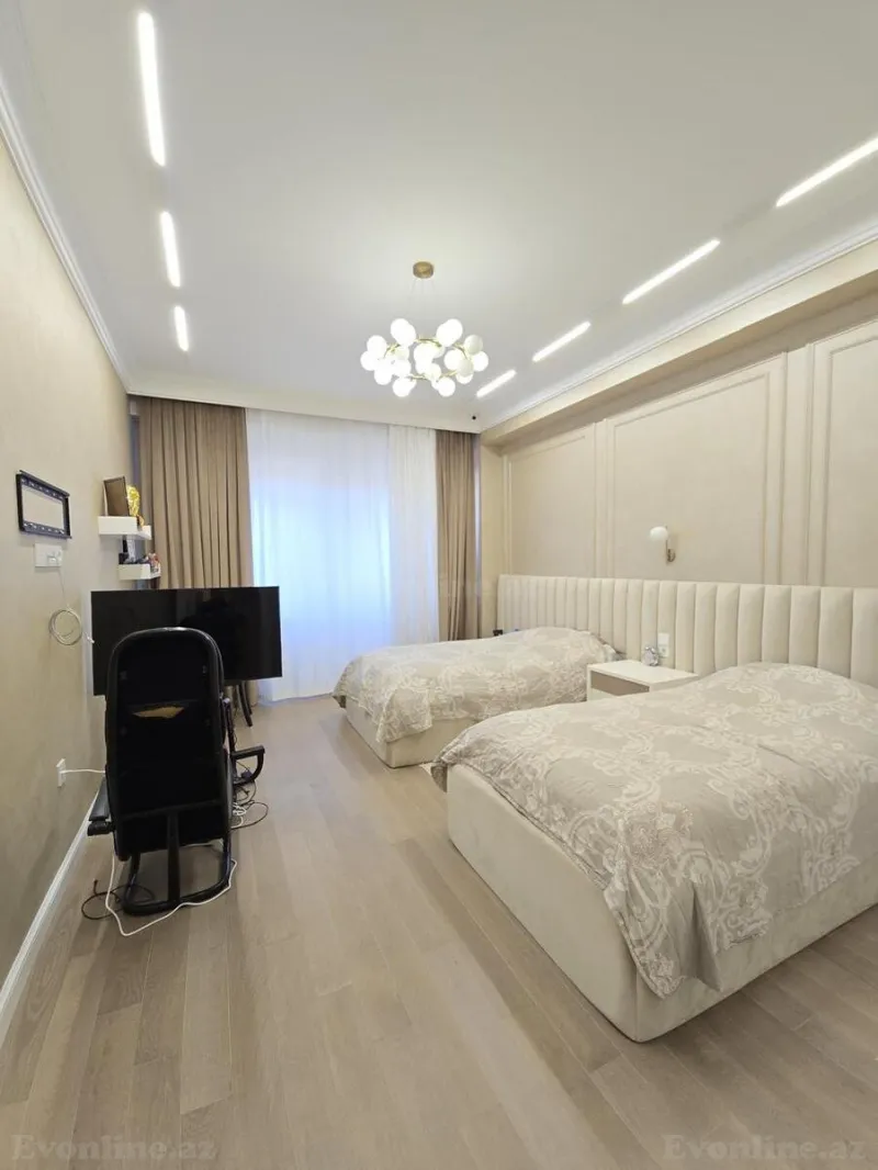 Satılır 4 otaqlı Mənzil Yeni tikili 179 m² Xətai r. - şəkil 3