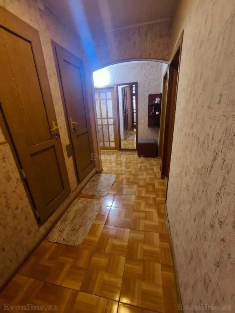 Satılır 3 otaqlı Mənzil Köhnə tikili 91.4 m² 4-cü mikrorayon