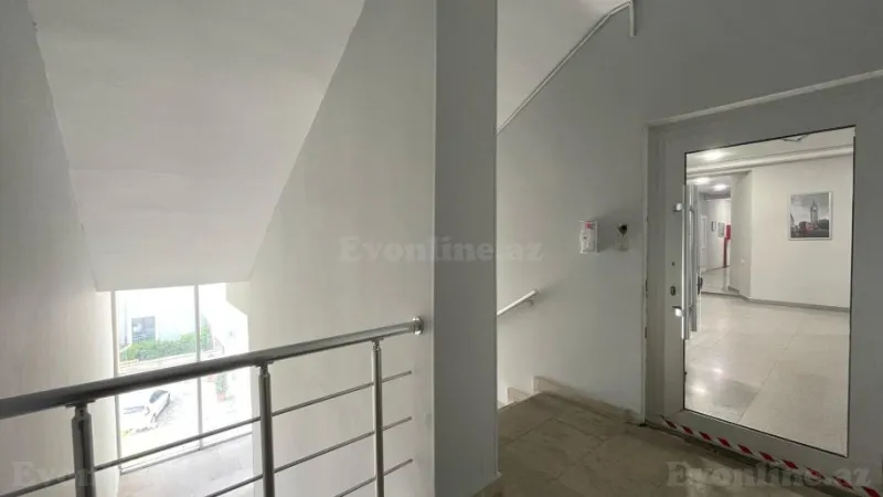 Kirayə verilir Ofis 820 m² 28 May m. - şəkil 2