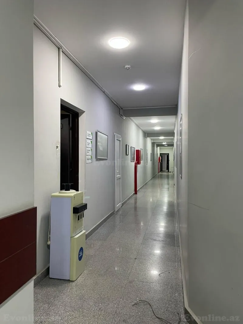 Kirayə verilir Ofis 820 m² 28 May m. - şəkil 4