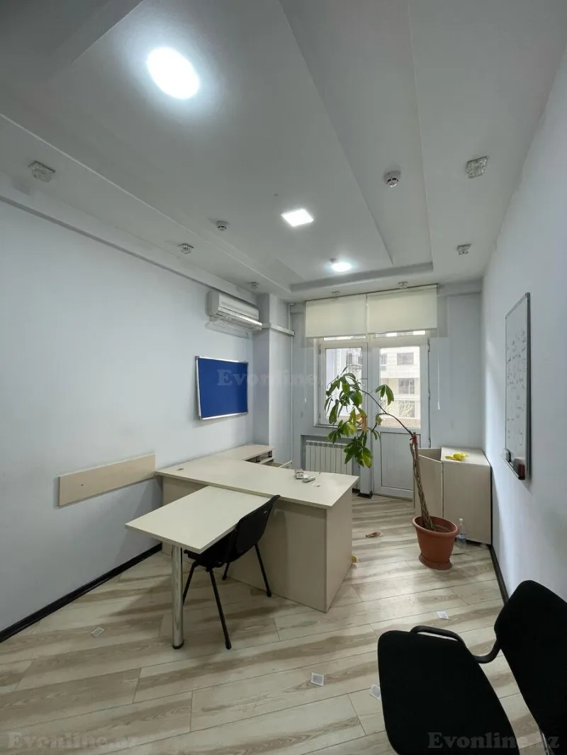 Kirayə verilir Ofis 820 m² 28 May m. - şəkil 6