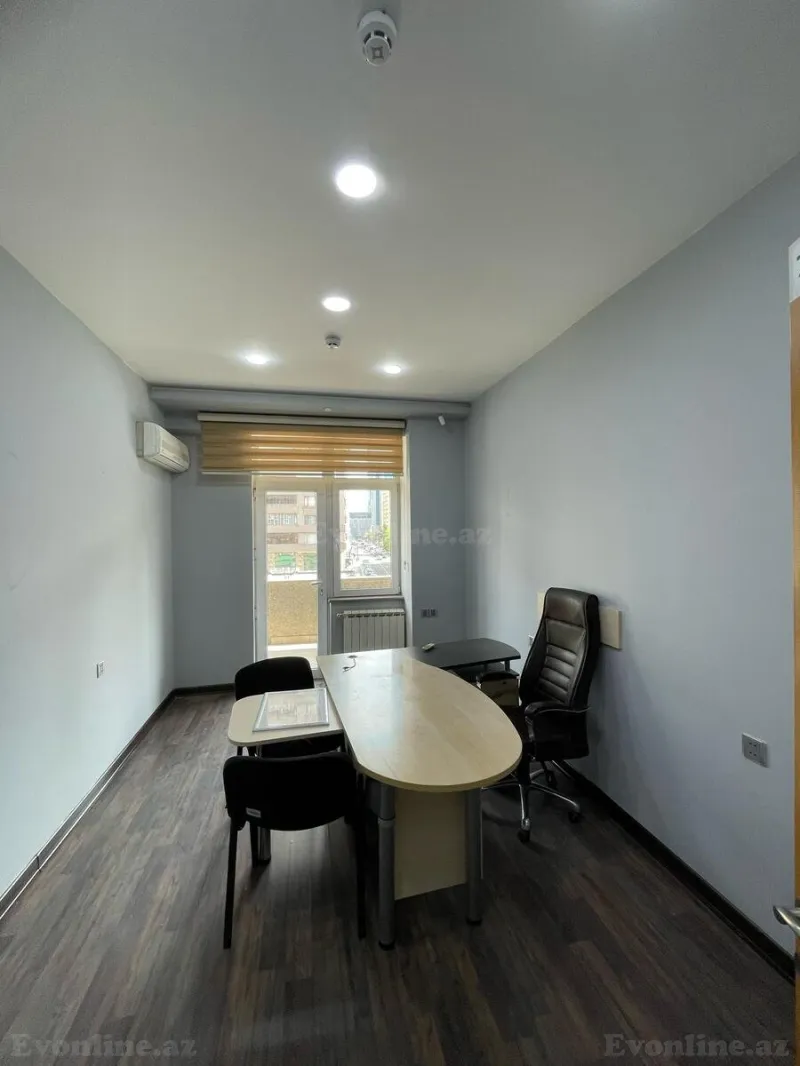 Kirayə verilir Ofis 820 m² 28 May m. - şəkil 16