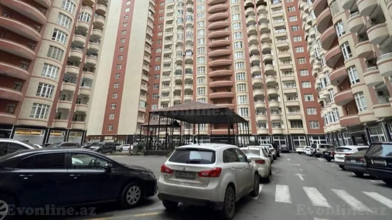 Satılır 3 otaqlı Mənzil Yeni tikili 137 m² Badamdar