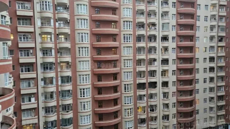 Satılır 3 otaqlı Mənzil Yeni tikili 137 m² Badamdar - şəkil 2
