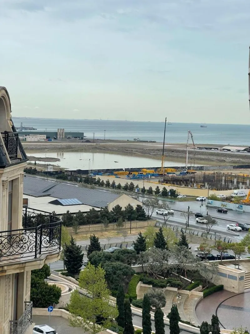 Kirayə verilir 3 otaqlı Mənzil Yeni tikili 126 m² Xətai m.