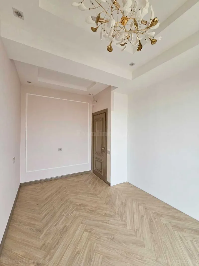 Satılır 4 otaqlı Mənzil Yeni tikili 130 m² Nizami m. - şəkil 13