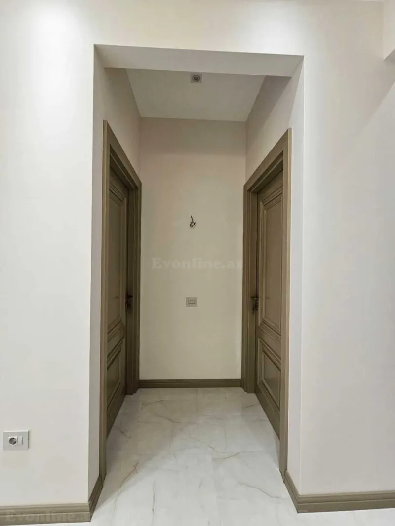 Satılır 4 otaqlı Mənzil Yeni tikili 130 m² Nizami m. - şəkil 14