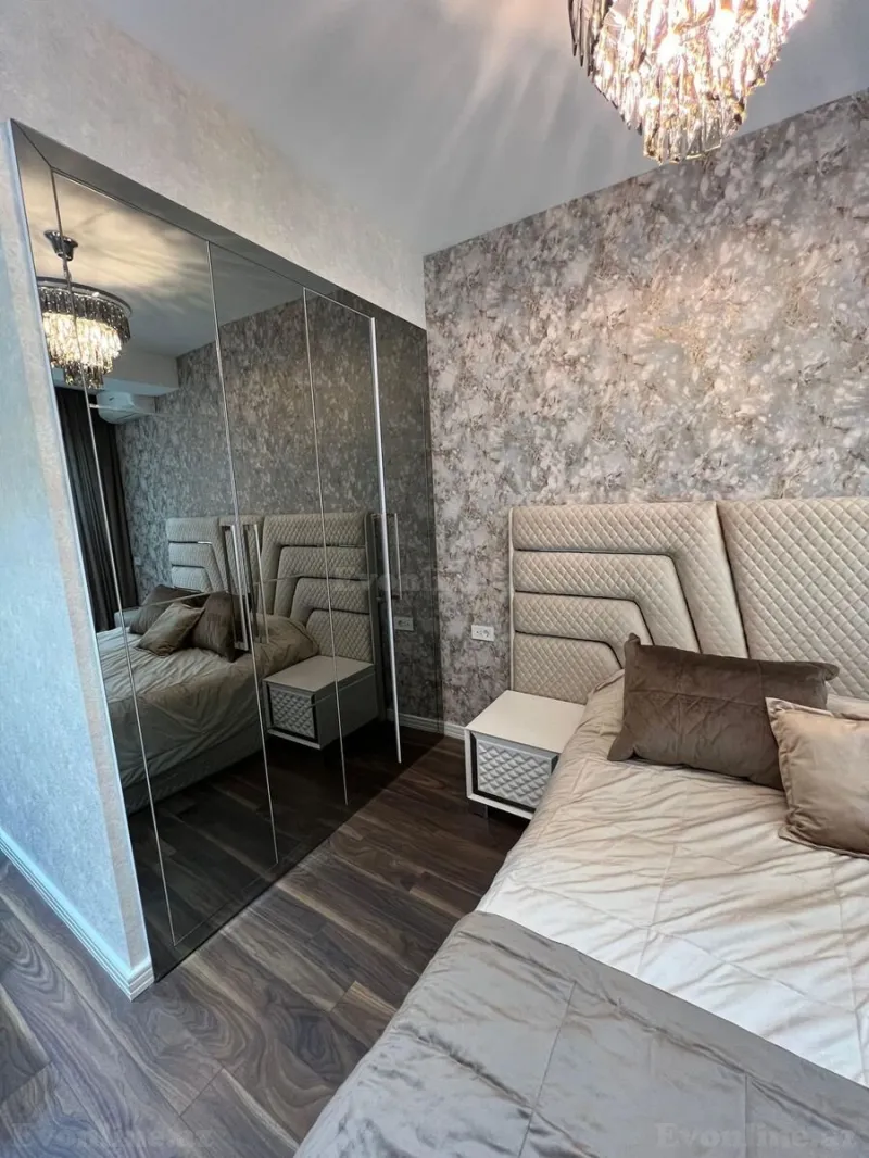 Satılır 4 otaqlı Mənzil Yeni tikili 147 m² Həzi Aslanov m. - şəkil 4
