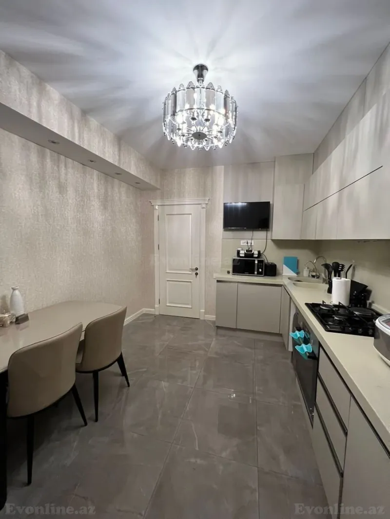 Satılır 4 otaqlı Mənzil Yeni tikili 147 m² Həzi Aslanov m. - şəkil 8