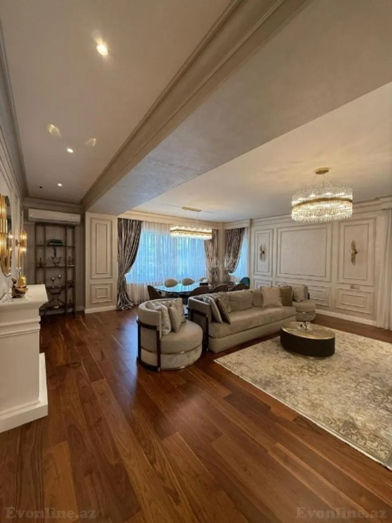 4 otaqlı Mənzil 211 m² Xətai m. Satılır