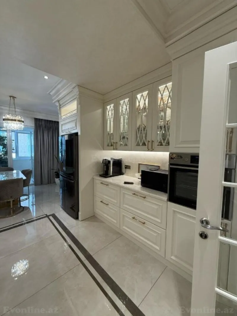 Satılır 4 otaqlı Mənzil Yeni tikili 211 m² Xətai m. - şəkil 8