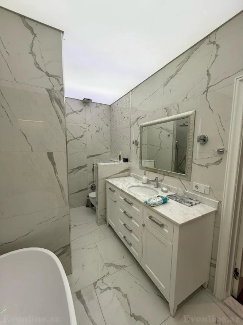 Satılır 4 otaqlı Mənzil Yeni tikili 211 m² Xətai m. - şəkil 12