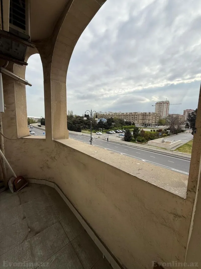 Satılır 2 otaqlı Mənzil Yeni tikili 70 m² Gənclik m. - şəkil 7