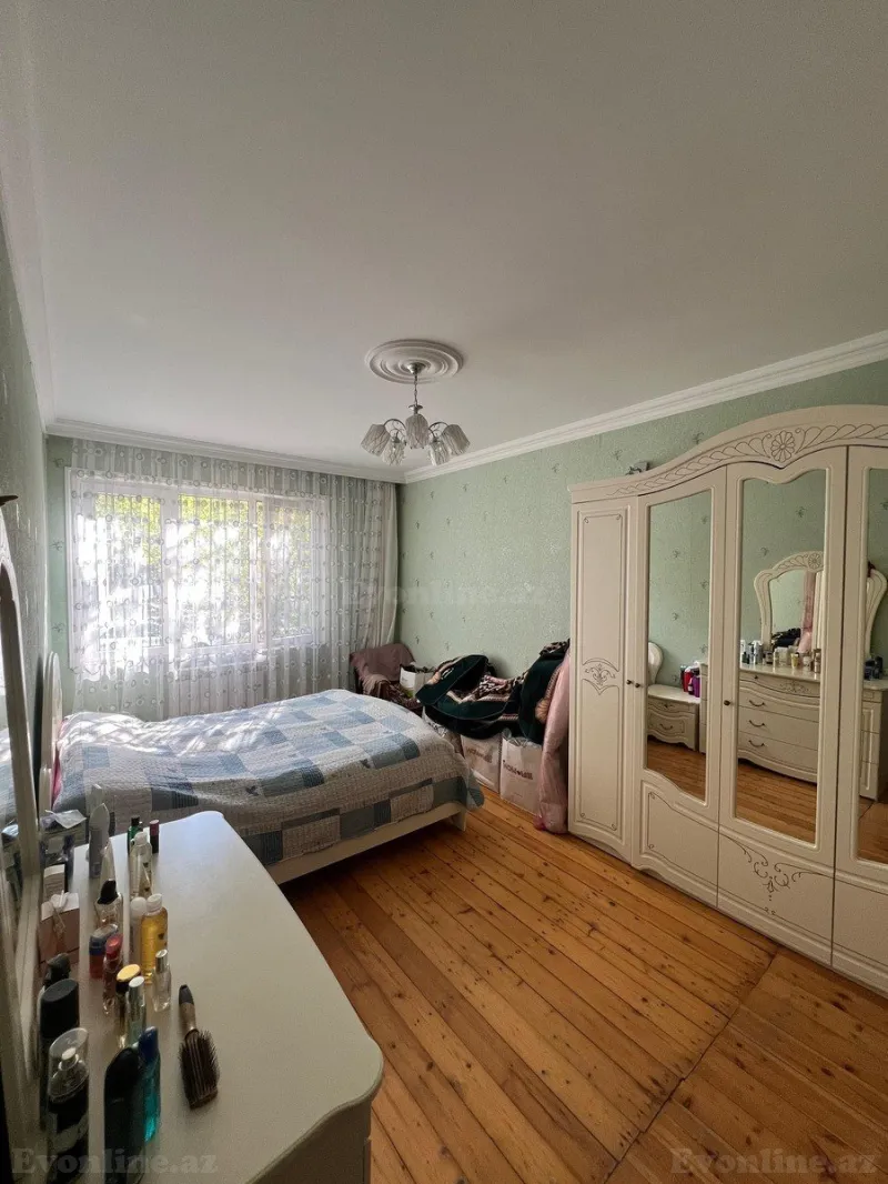 Satılır 3 otaqlı Mənzil Köhnə tikili 70 m² Gənclik m. - şəkil 4