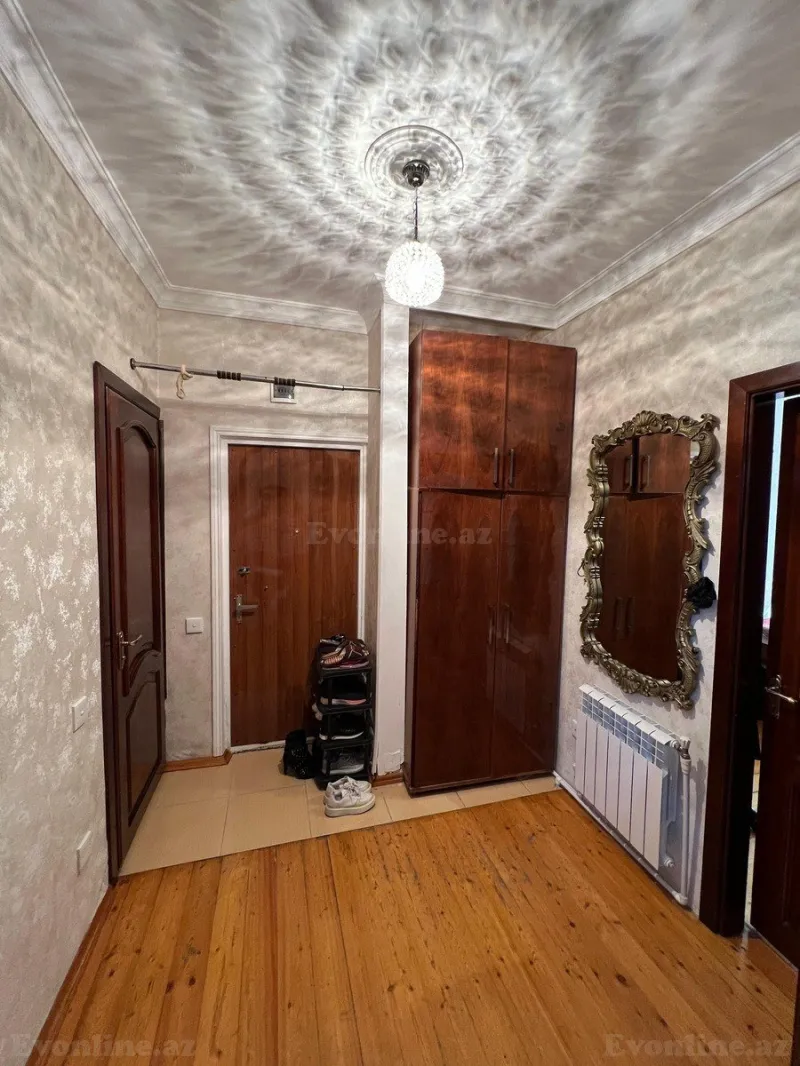 Satılır 3 otaqlı Mənzil Köhnə tikili 70 m² Gənclik m. - şəkil 8