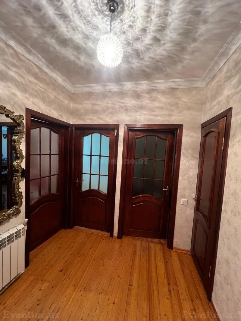 Satılır 3 otaqlı Mənzil Köhnə tikili 70 m² Gənclik m. - şəkil 9