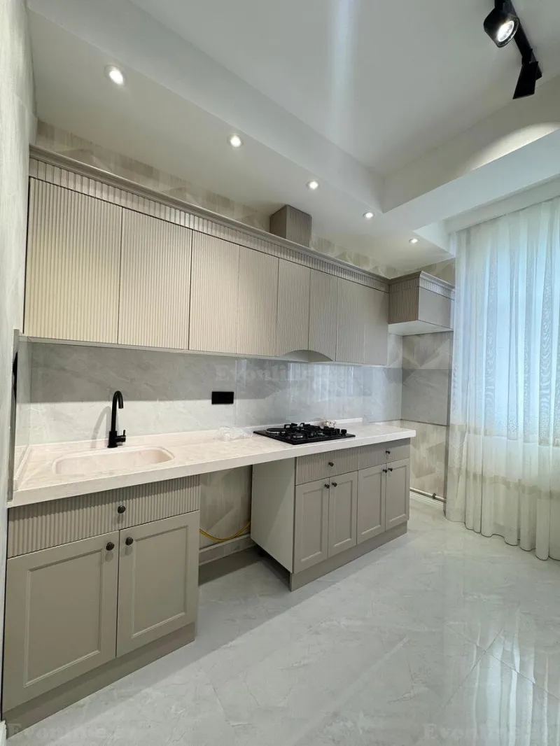 Satılır 2 otaqlı Mənzil Yeni tikili 92 m² Neftçilər m. - şəkil 7