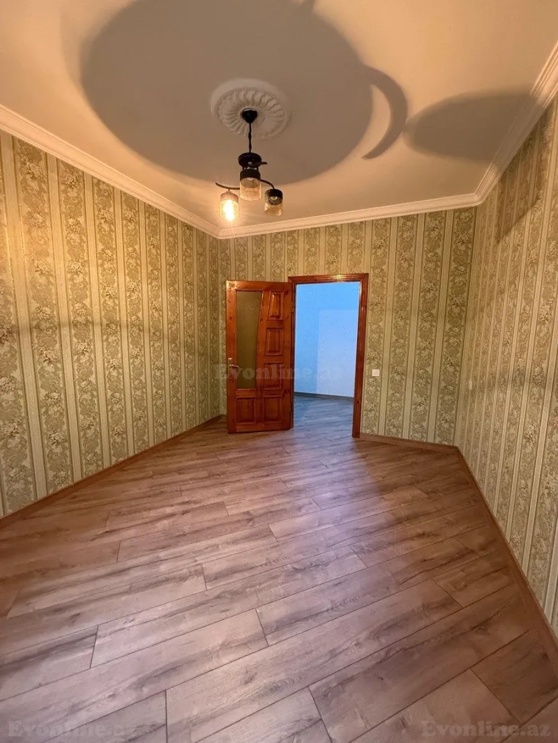 Satılır 4 otaqlı Mənzil Köhnə tikili 110 m² Yeni Yasamal - şəkil 3