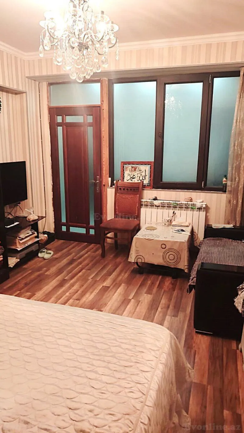 Satılır 4 otaqlı Mənzil Köhnə tikili 120 m² İnşaatçılar m. - şəkil 6