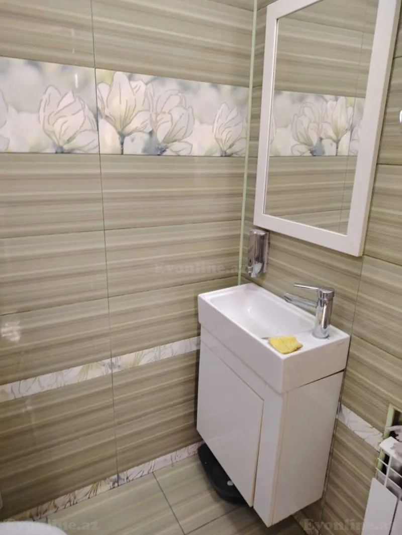 Satılır 4 otaqlı Mənzil Köhnə tikili 120 m² İnşaatçılar m. - şəkil 10