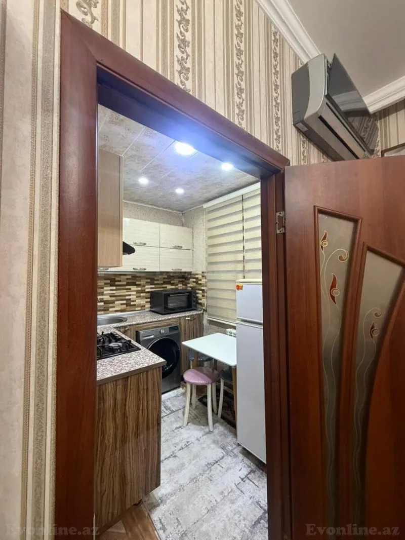 Satılır 2 otaqlı Mənzil Köhnə tikili 55 m² Memar Əcəmi m. - şəkil 2