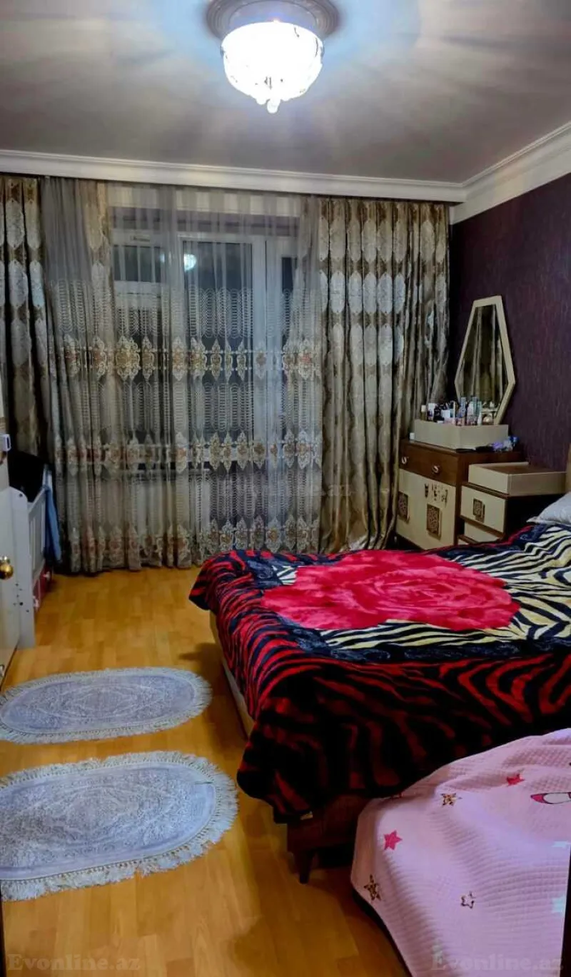 Satılır 2 otaqlı Mənzil Köhnə tikili 65 m² Xalqlar Dostluğu m. - şəkil 4