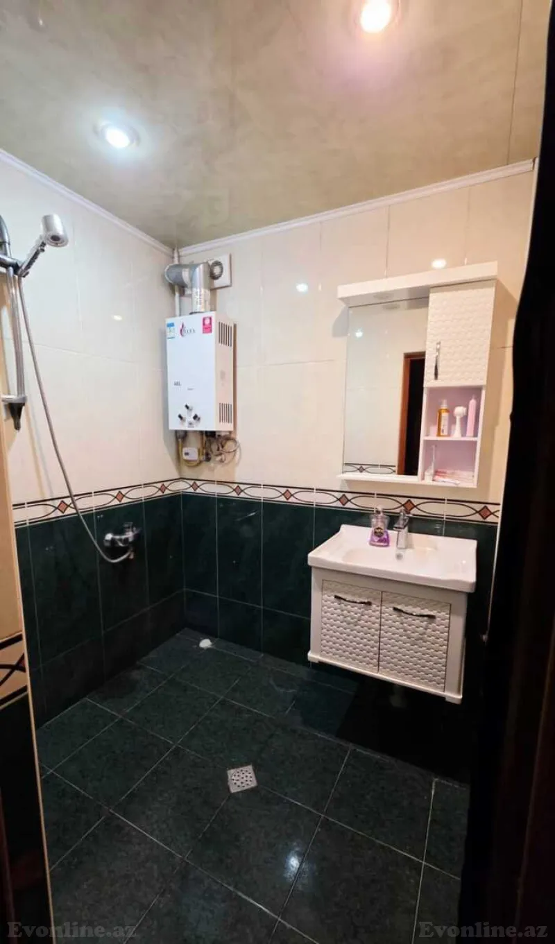Satılır 2 otaqlı Mənzil Köhnə tikili 65 m² Xalqlar Dostluğu m. - şəkil 5
