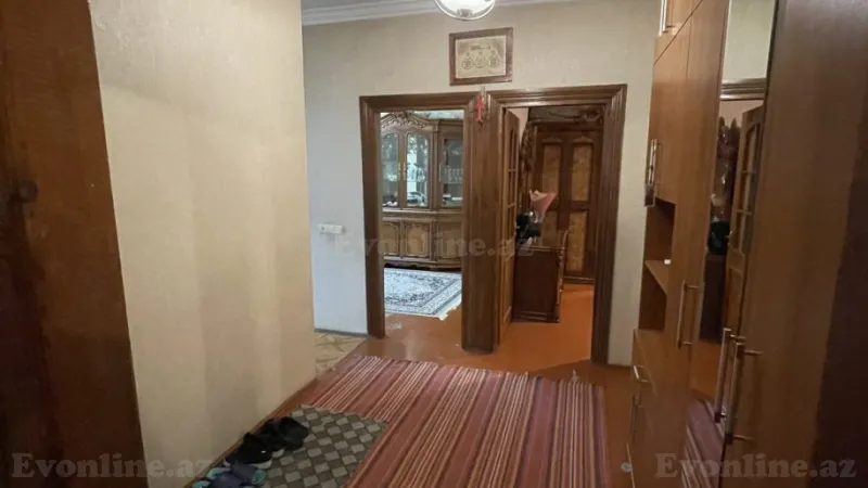 Satılır 4 otaqlı Mənzil Köhnə tikili 100 m² 7-ci mikrorayon - şəkil 2