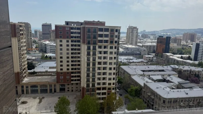 Satılır 3 otaqlı Mənzil Yeni tikili 112 m² 28 May m.