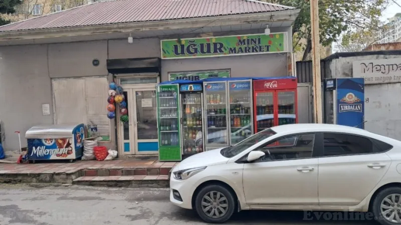 Obyekt 45 m² 8-ci mikrorayon Satılır