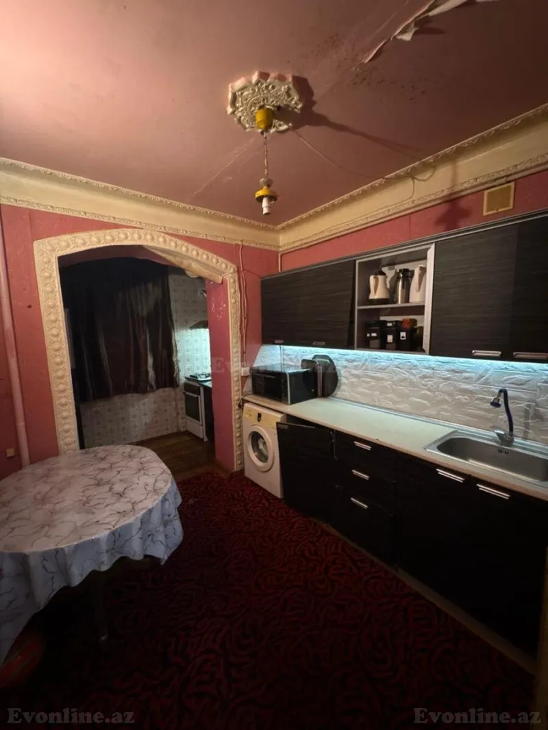 3 otaqlı Mənzil 95 m² Xalqlar Dostluğu m. Satılır