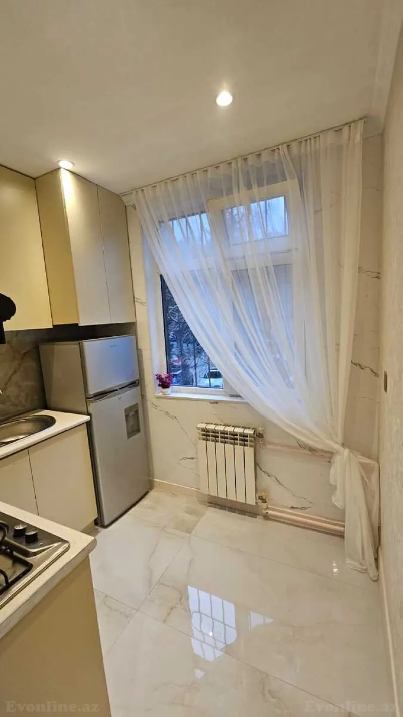 Satılır 2 otaqlı Mənzil Köhnə tikili 60 m² 20 Yanvar m. - şəkil 5