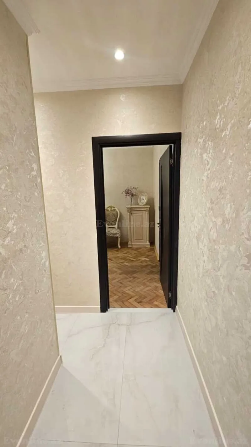 Satılır 2 otaqlı Mənzil Köhnə tikili 60 m² 20 Yanvar m. - şəkil 8