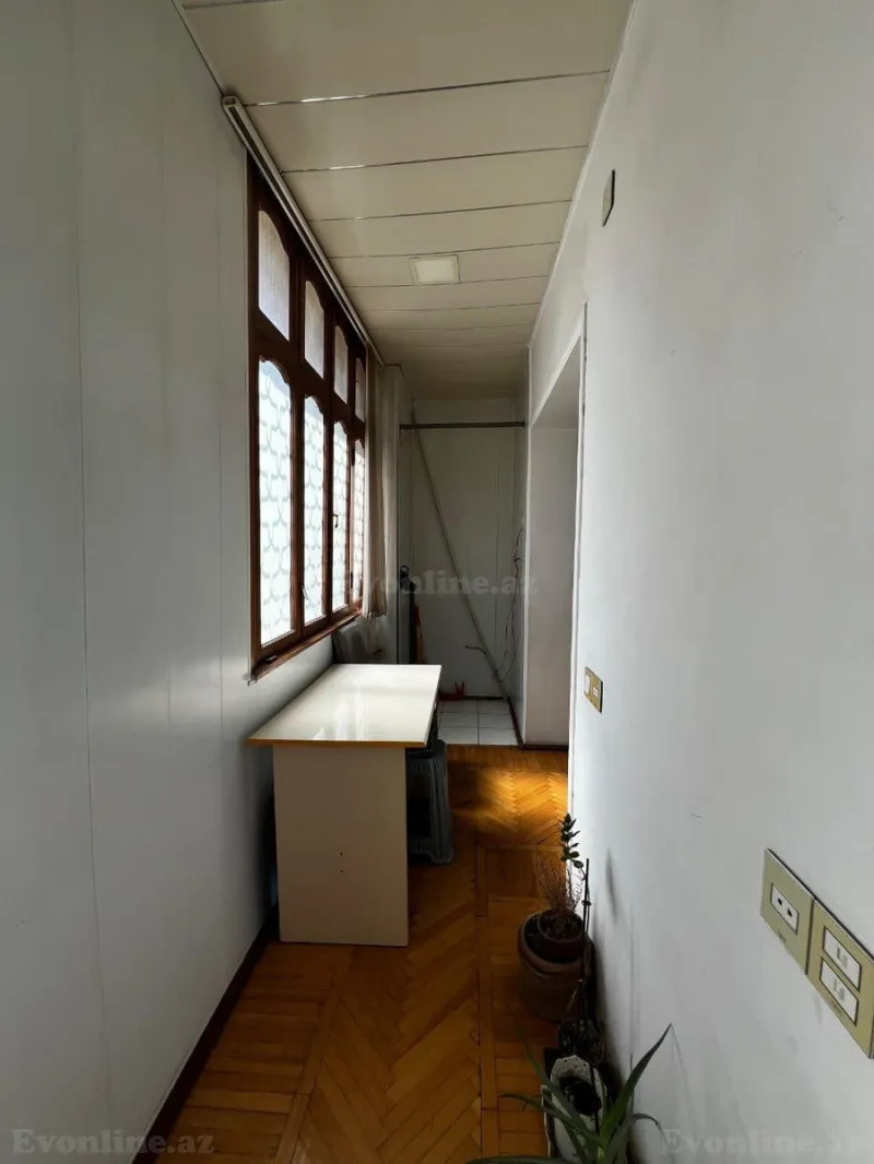 Satılır 5 otaqlı Mənzil Köhnə tikili 125 m² İnşaatçılar m. - şəkil 8