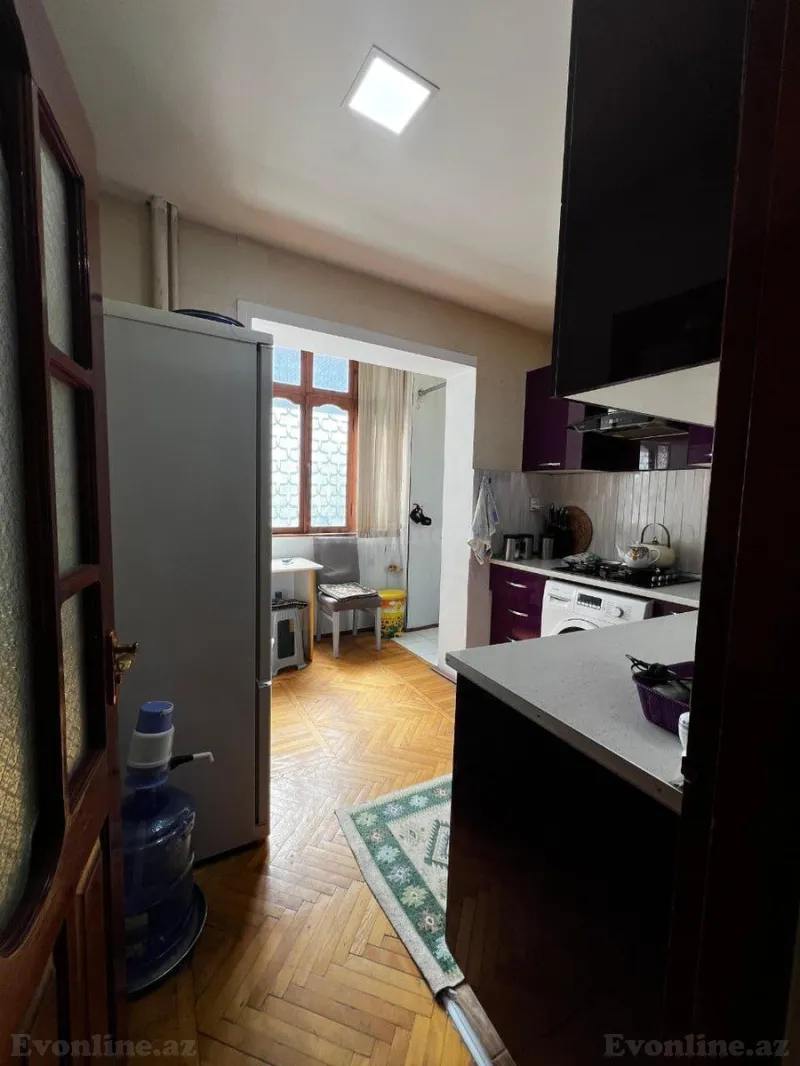 Satılır 5 otaqlı Mənzil Köhnə tikili 125 m² İnşaatçılar m. - şəkil 9