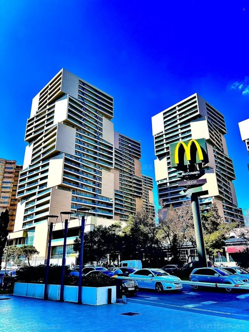 Satılır 3 otaqlı Mənzil Yeni tikili 148 m² 8 Noyabr m.