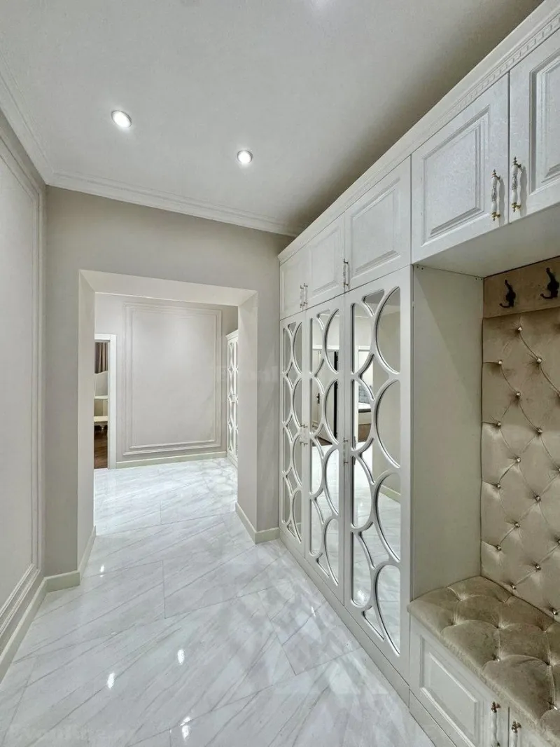 Satılır 3 otaqlı Mənzil Yeni tikili 148 m² 8 Noyabr m. - şəkil 3